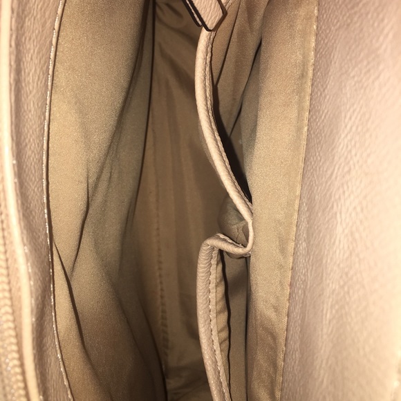 A Nine West purse - Picture 7 of 8